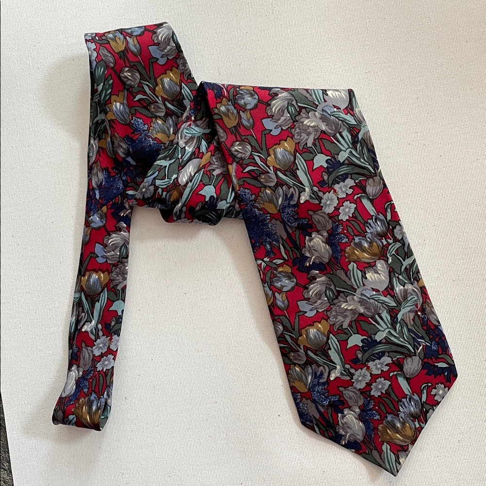 CHEMIN DE FER Vintage Floral Silk Tie Red Blue Gold Green Preppy Office Luxury